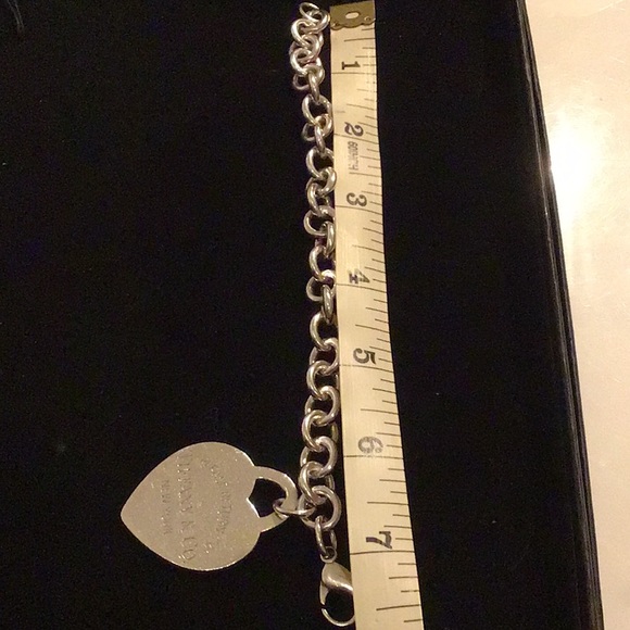 Tiffany &Co XLARGE HEART Bracelet - Picture 5 of 7